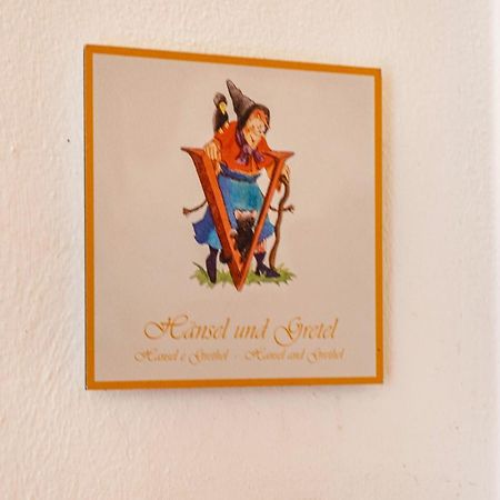 Haensel Und Gretel Schlosshof Umes Luaran gambar